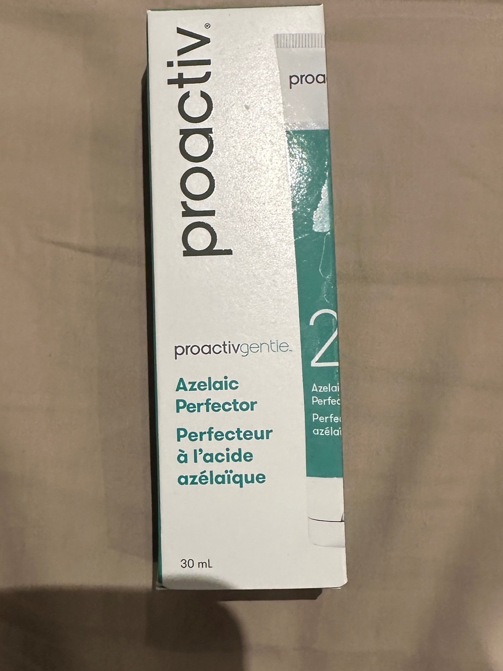 🎁 FREE GIFT W PURCHASE when you spend $20 
Proactiv Azelaic Perfector - 30ml